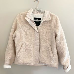 NWT Hollister Cream Sherpa Jacket